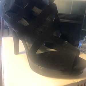 Unlisted by Kenneth Cole production! Black suede!